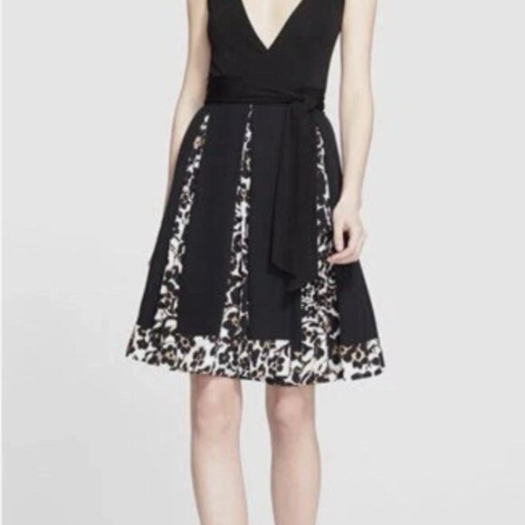 DIANE VON FURSTENBERG Malba Printed Trim Silk Wrap Dress Size 4 - Picture 11 of 12